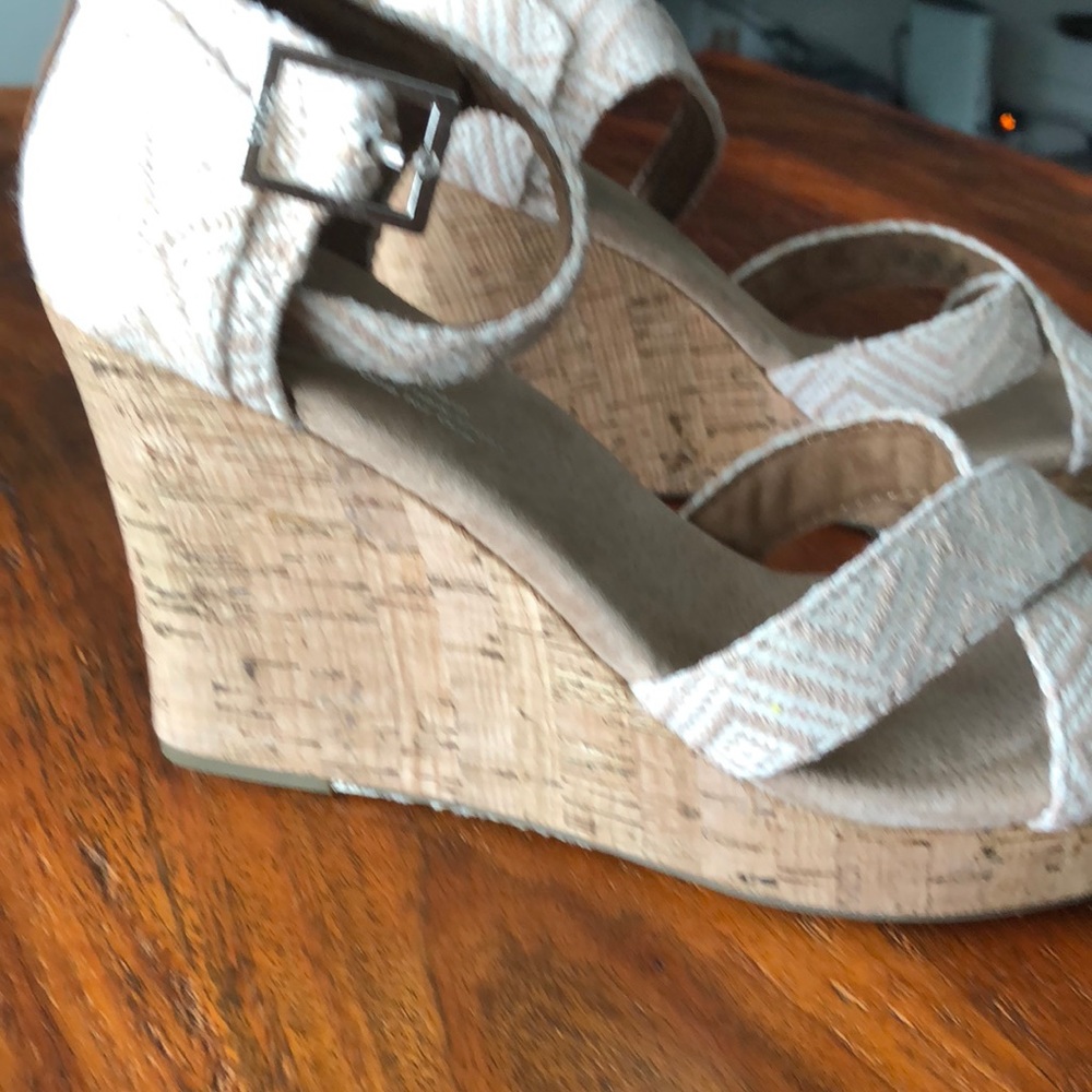 Toms Wedges - Picture 2 of 4